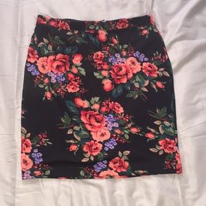Floral mini skirt